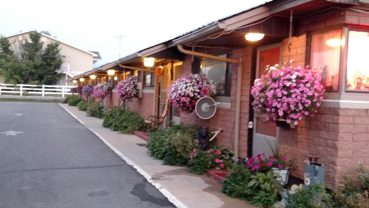 Swiss Mountain Motel Thayne エクステリア 写真