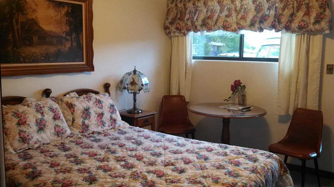 Swiss Mountain Motel Thayne エクステリア 写真