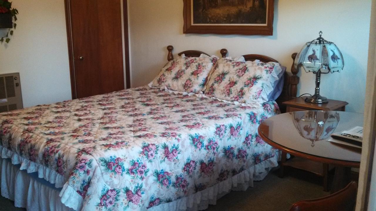 Swiss Mountain Motel Thayne エクステリア 写真