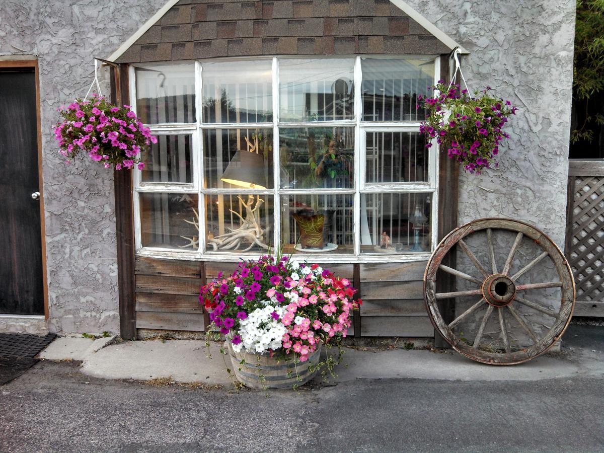 Swiss Mountain Motel Thayne エクステリア 写真